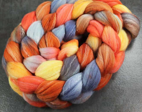 HAUNTED HOLLOWS: Shetland-Silk roving - 5.0 oz - Hand dyed spinning wool