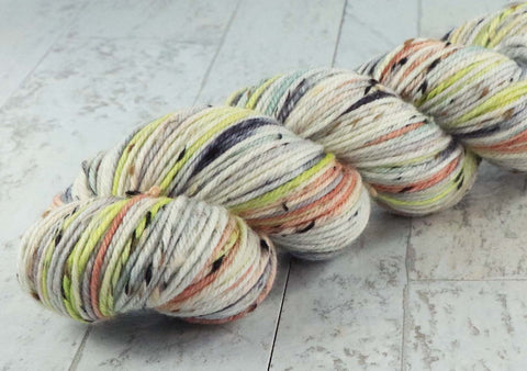 BLACK GOLD: SW Merino Wool/Donegal Tweed - Hand dyed self-striping DK yarn - PITTSBURGH, BOSTON