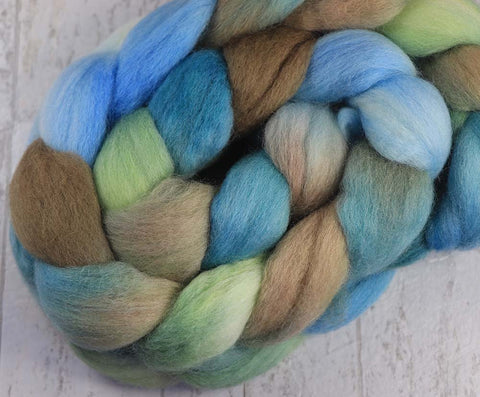 ABOVE THE EDGE: Rambouillet Wool Top - 4 oz - Hand dyed spinning wool