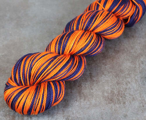 BLUE BURNT ORANGE: SW Merino/Nylon - Self-striping Hand dyed Sock yarn - Tight twist - CHICAGO