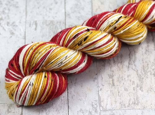 RED GOLD WHITE: SW Merino Wool/Donegal Tweed - Hand dyed self-striping DK yarn - KANSAS CITY