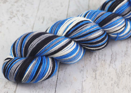 BLUE GRAY BLACK WHITE : SW Merino - Self-striping Hand dyed Worsted yarn - DETROIT