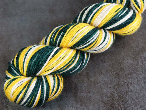 GREEN GOLD WHITE : SW Merino - Self-striping Hand dyed Worsted yarn (long stripe) - GREEN BAY, OAKLAND