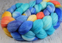 POOLSIDE SUNSET: Merino / SW Merino / Silk roving - 4.0 oz - Hand dyed spinning wool