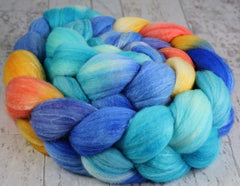 POOLSIDE SUNSET: Merino / SW Merino / Silk roving - 4.0 oz - Hand dyed spinning wool