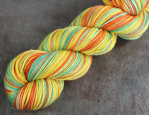 QUEBEC CANDLES: SW Merino/Nylon - Sport weight - Hand-dyed Variegated yarn