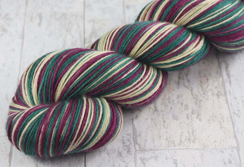 VINTAGE CHRISTMAS: SW Merino/Nylon/Cashmere - Hand dyed Self-striping Sock yarn