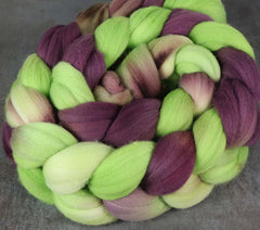WINE ON A VINE: Targhee roving - 5.0 oz - Hand dyed wool spinning wool