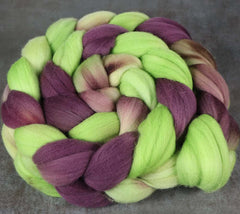 WINE ON A VINE: Targhee roving - 5.0 oz - Hand dyed wool spinning wool
