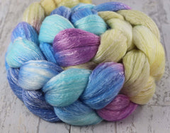 CASTLE CHRISTMAS: Polwarth/Seacell roving - 4.0 oz - Hand dyed spinning wool