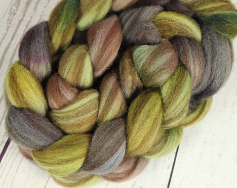 HORSE OF THE SPRING: Shetland-Silk roving - 4.0 oz - Hand dyed spinning wool - Masters Collection