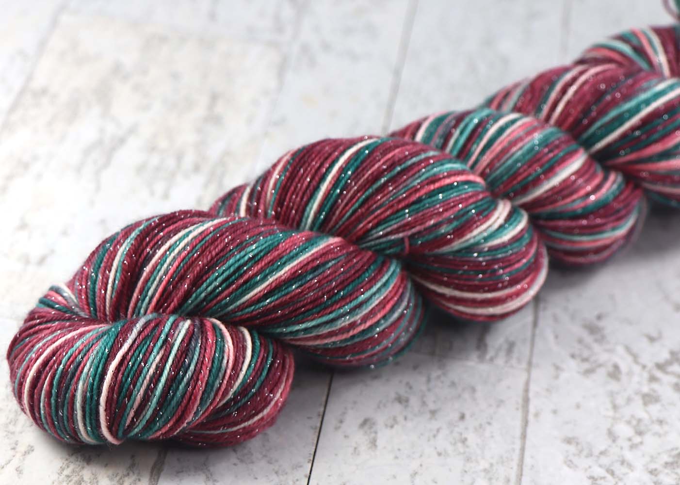 CRANBERRY CHRISTMAS: SW Merino/Lurex Sparkle - Hand dyed Variegated sock yarn