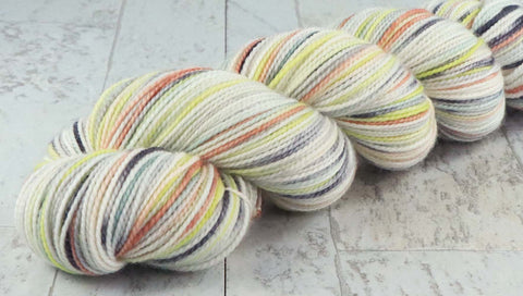 ORANGE - BLACK - LT ORANGE/CREAM : SW Merino-Nylon DK - Hand dyed Self-Striping yarn - CINCINNATI, HALLOWEEN