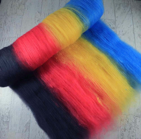 POOLSIDE SUNSET: Bluefaced Leicester / Sparkle Nylon - 4.0 oz - Hand dyed spinning wool - roving