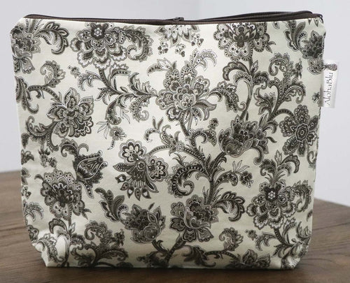 JACOBEAN (Cream) - Handmade zipper bag