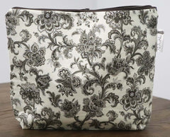 JACOBEAN (Cream) - Handmade zipper bag