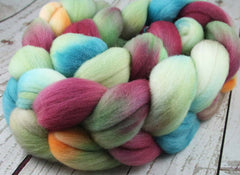PRINCESS & THE PEA: Targhee roving - 4.0 oz - Hand dyed wool - spinning wool - roving