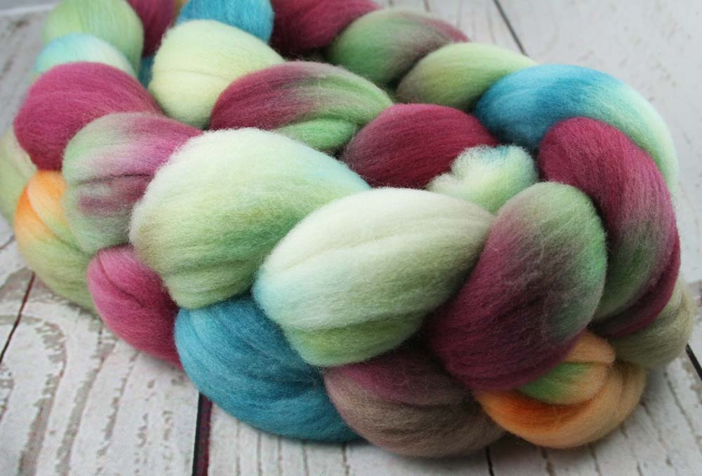 PRINCESS & THE PEA: Targhee roving - 4.0 oz - Hand dyed wool - spinning wool - roving