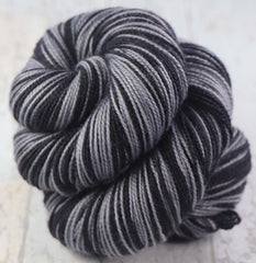 BLACK SILVER: SW Merino/Nylon - Self-striping Hand-dyed Sock Yarn/tight twist - LAS VEGAS, SAN ANTONIO, LOS ANGELES