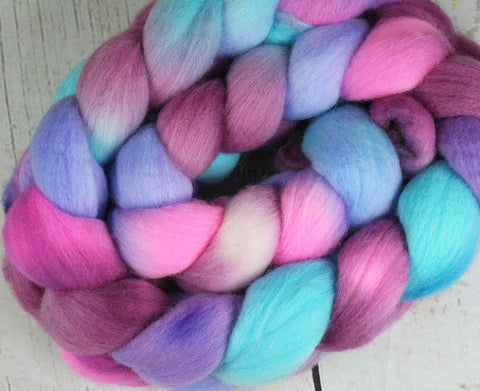 A ROOM WITH A VIEW: Polwarth Seacell roving - 4.0 oz - Hand dyed spinning wool