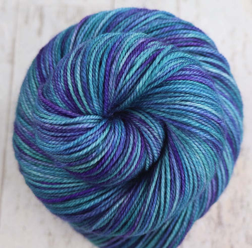 WINTER OCEAN: SW Merino-Nylon - Sport weight - Hand-dyed Variegated yarn